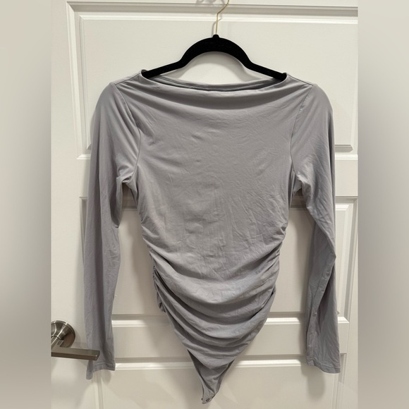 Abercrombie & Fitch Soft Matte Seamless Long-Sleeve Crew Ruched Bodysuit - Picture 1 of 3
